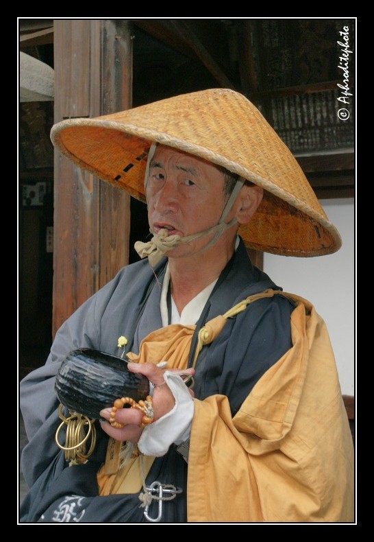 128 Japan portraits